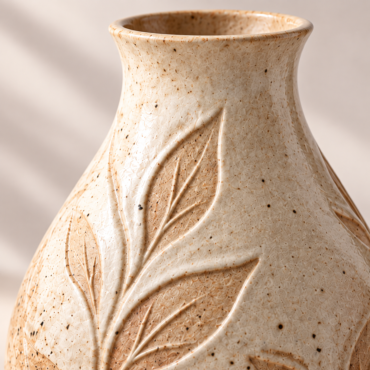 Trustyerar Warm Beige Leaf-Relief Tabletop Vase – Rounded Botanical Decorative Home Accent