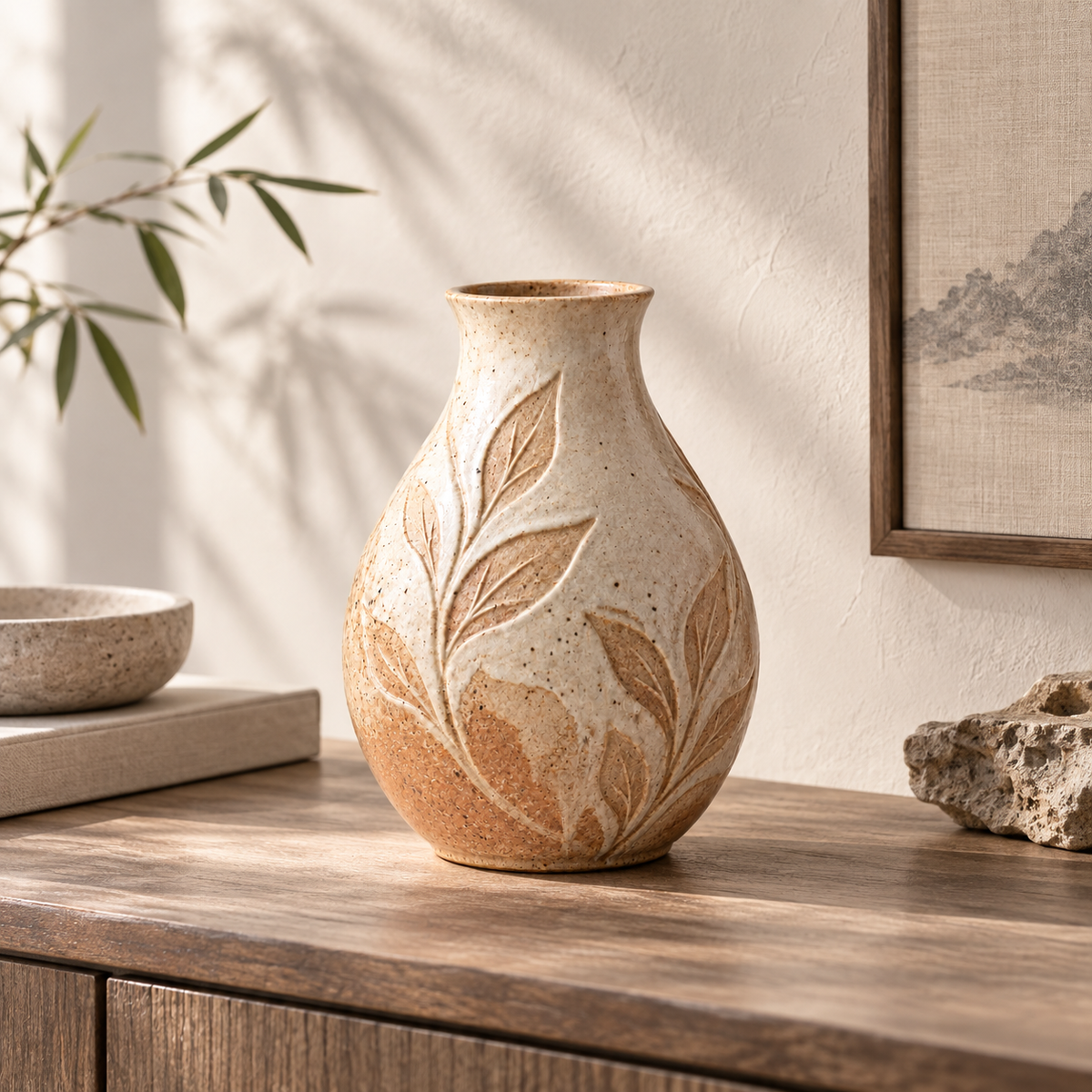 Trustyerar Warm Beige Leaf-Relief Tabletop Vase – Rounded Botanical Decorative Home Accent