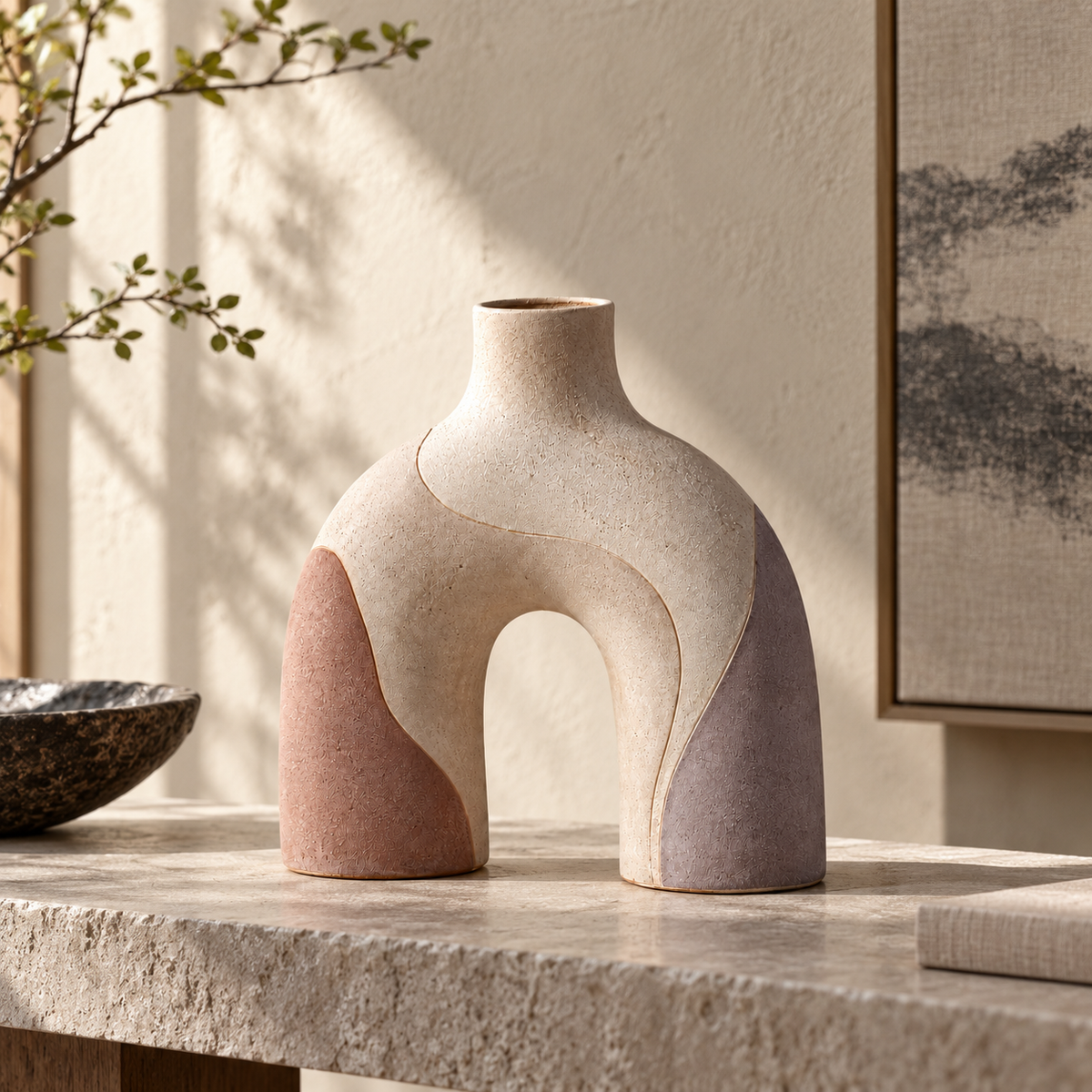 Trustyerar Warm Ivory Arch Sculptural Vase – Modern Decorative Tabletop Accent